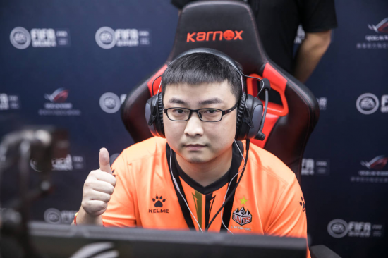 古都电竞盛宴 LPL主场热情不灭